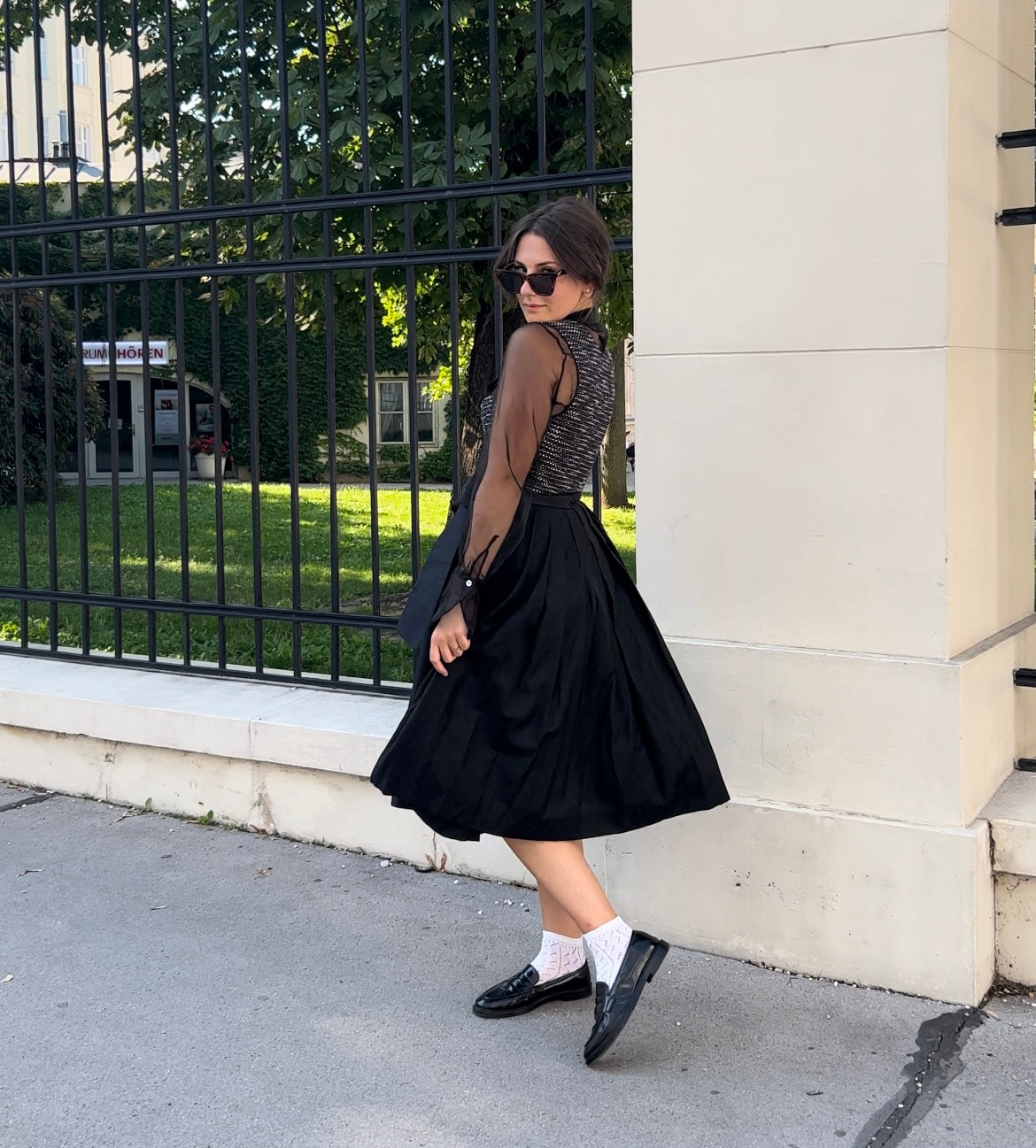 Dirndl Paris Black Rückseite