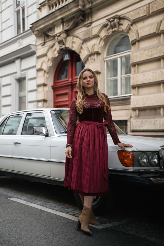 Dirndl Samt Bordeaux