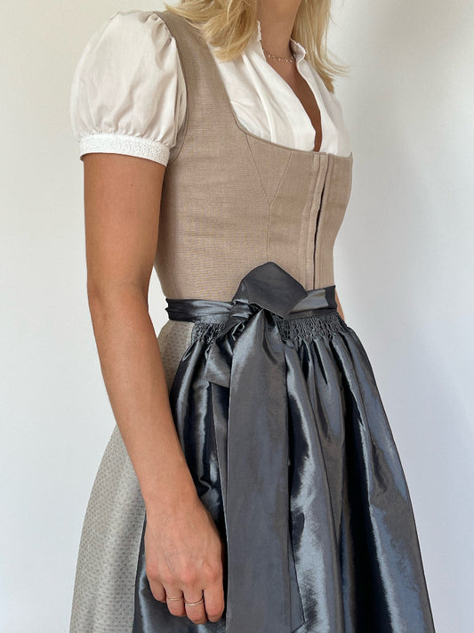 Dirndl Valentina Detail